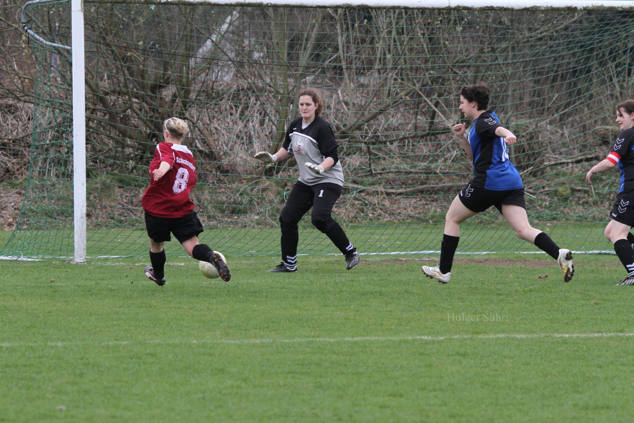 Bild 74 - Frauen am 3.4.11
